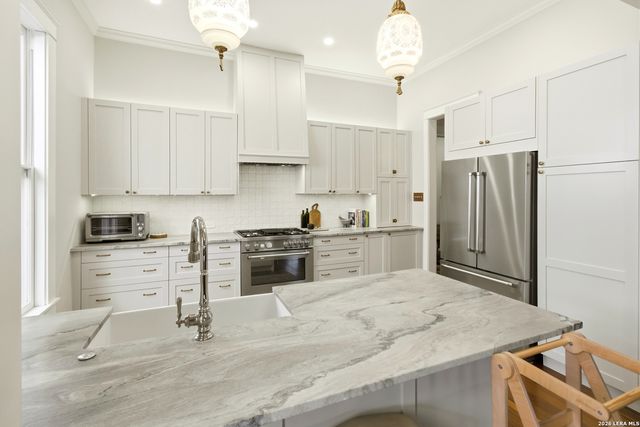 144 Crofton, San Antonio, TX 78210