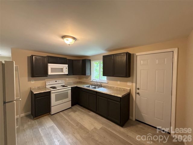 2700 Capitol Drive 2, Charlotte, NC 28208