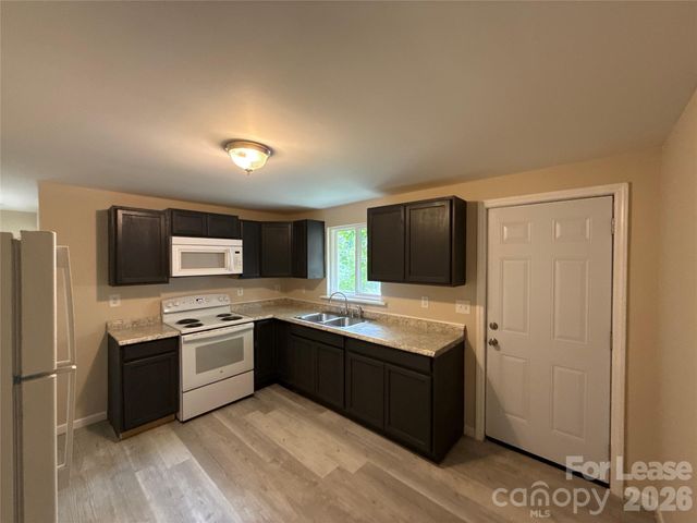2700 Capitol Drive 2, Charlotte, NC 28208