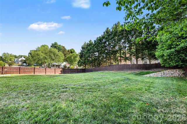 8536 Ochre Drive, Charlotte, NC 28215