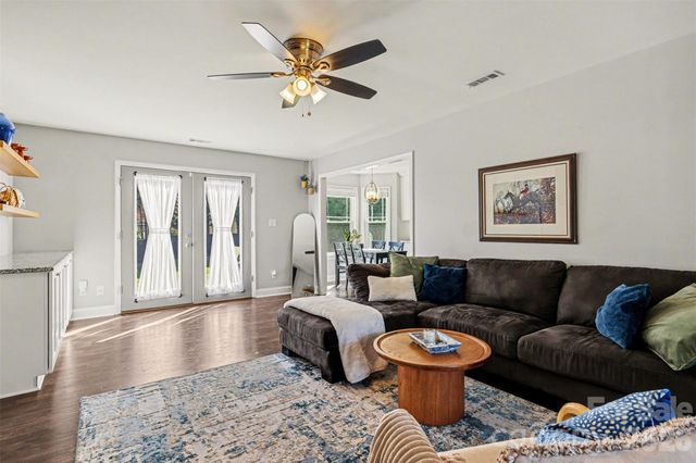8536 Ochre Drive, Charlotte, NC 28215