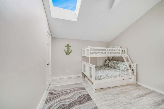 8730 Thomas Drive UNIT 313, Panama City Beach, FL 32408