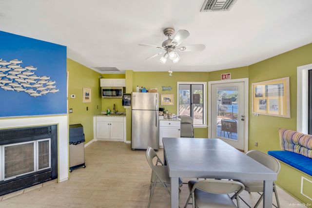 8730 Thomas Drive UNIT 313, Panama City Beach, FL 32408