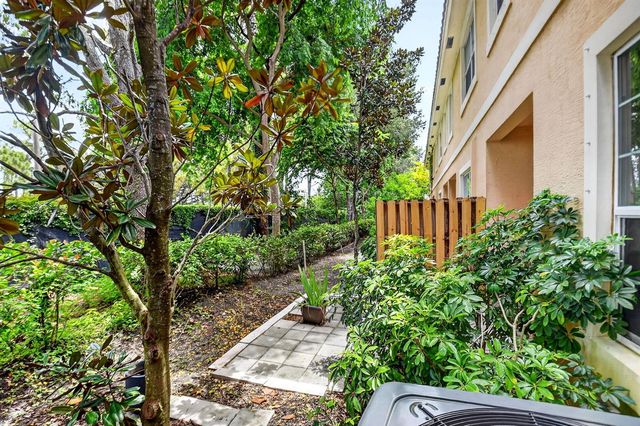 5045 Ellery Terrace, West Palm Beach, FL 33417