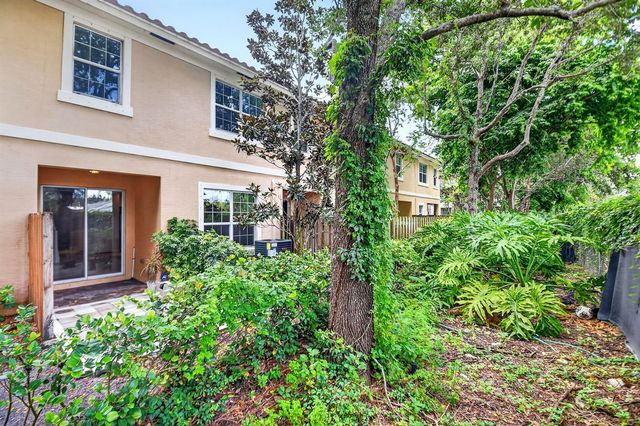 5045 Ellery Terrace, West Palm Beach, FL 33417