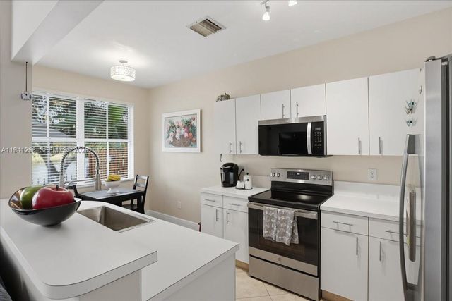 1448 NW 126th Ave, Sunrise, FL 33323