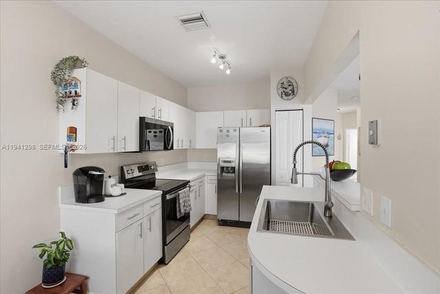 1448 NW 126th Ave, Sunrise, FL 33323