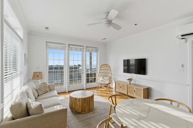 106 W Arctic Avenue 3l, Folly Beach, SC 29439