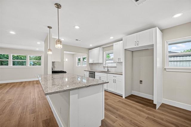 5427 Bliss Street, Houston, TX 77017