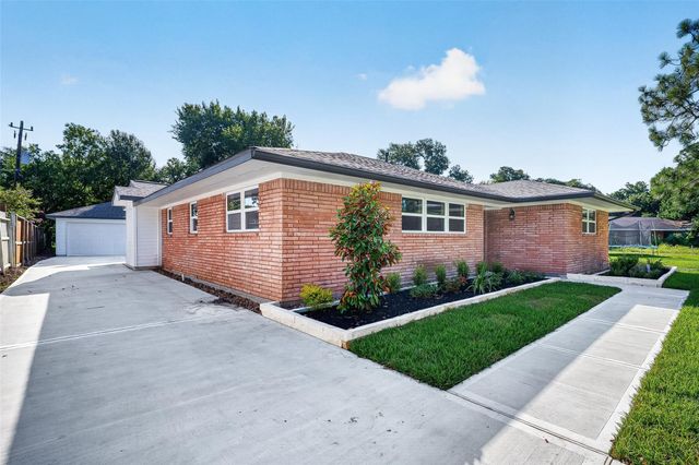 5427 Bliss Street, Houston, TX 77017