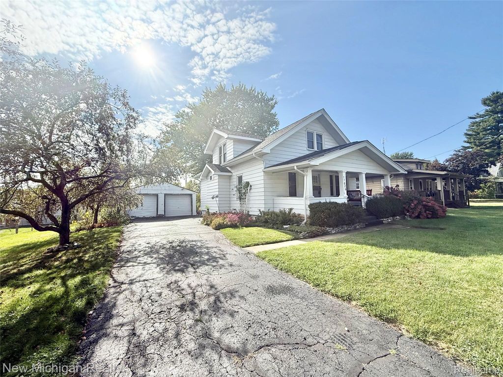 11026 Walker Street, Grand Blanc, MI 48439