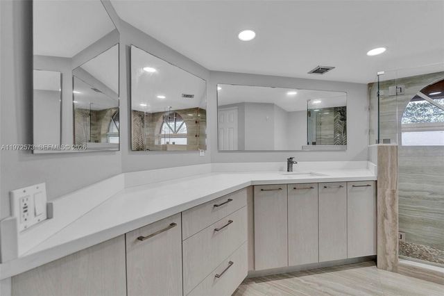 15575 N Miami Lakeway N 305, Miami Lakes, FL 33014