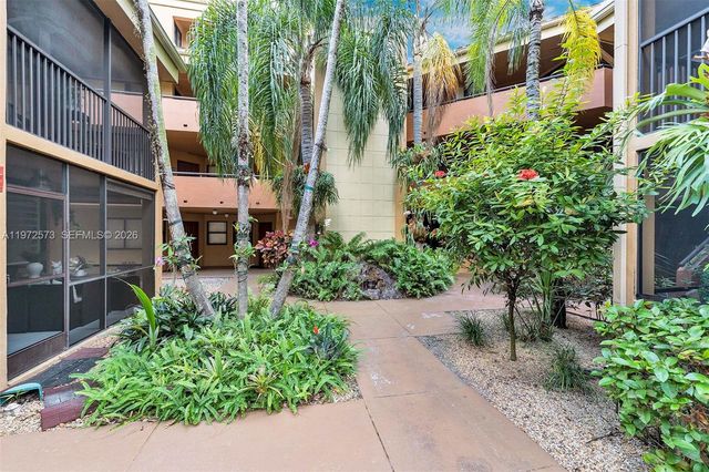 15575 N Miami Lakeway N 305, Miami Lakes, FL 33014