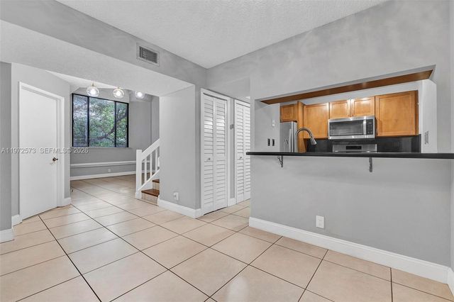 15575 N Miami Lakeway N 305, Miami Lakes, FL 33014
