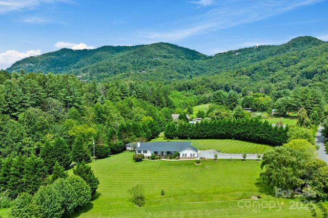 6 Sayles Town Road, Fairview, NC 28730