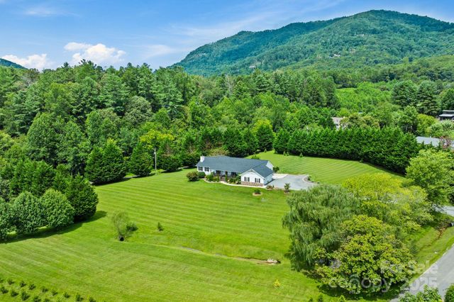 6 Sayles Town Road, Fairview, NC 28730