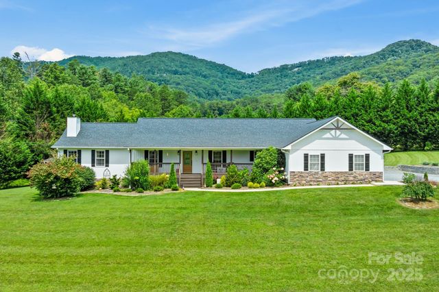 6 Sayles Town Road, Fairview, NC 28730