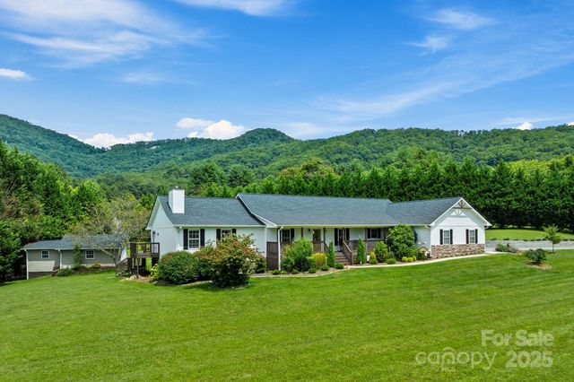 6 Sayles Town Road, Fairview, NC 28730
