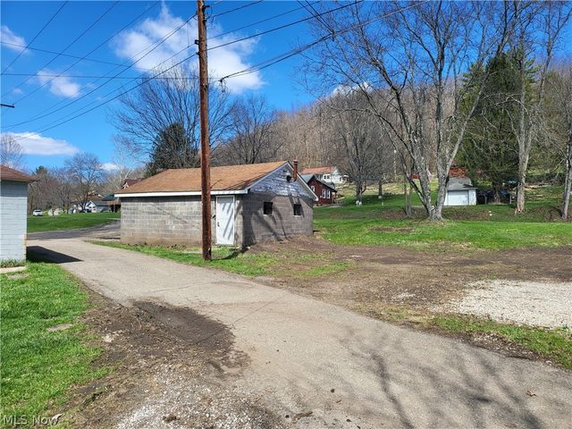 5554 State Route 152, Dillonvale, OH 43917