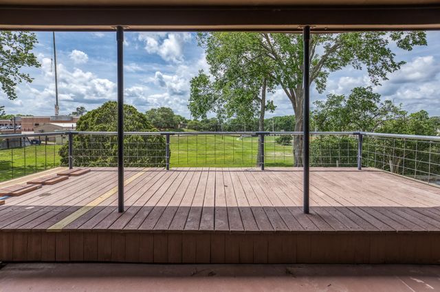 407 W Glenn Street, Bellville, TX 77418