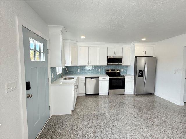119 147TH AVENUE E B, Madeira Beach, FL 33708