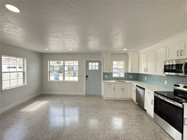 119 147TH AVENUE E B, Madeira Beach, FL 33708