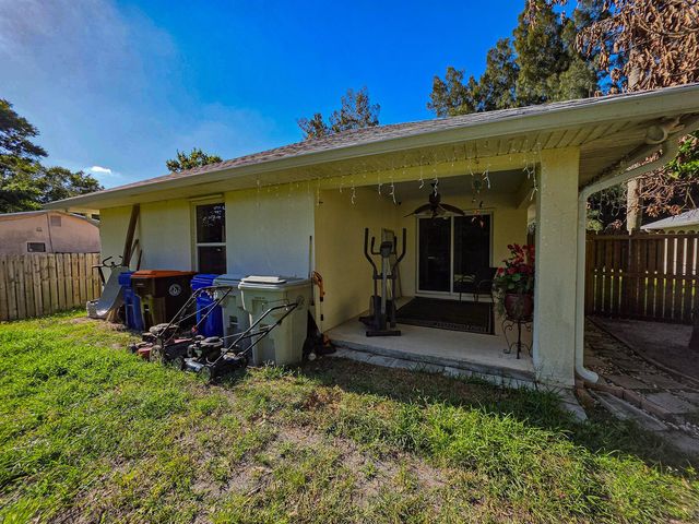 8415 22nd Street, Vero Beach, FL 32966