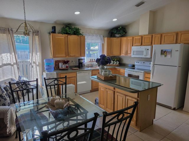 8415 22nd Street, Vero Beach, FL 32966