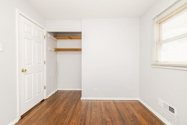 83 Indianwood Drive, Thornton, IL 60476