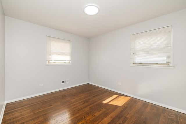 83 Indianwood Drive, Thornton, IL 60476