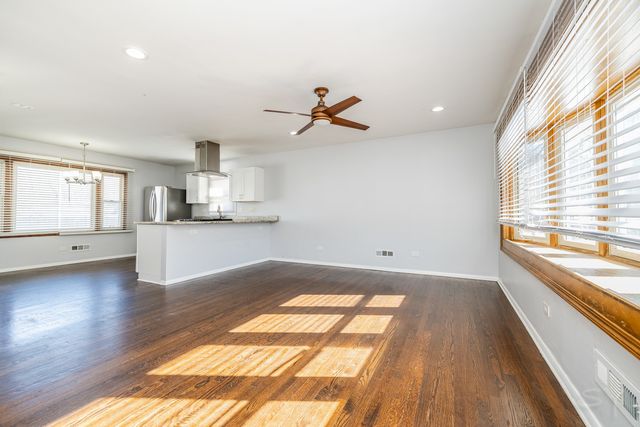 83 Indianwood Drive, Thornton, IL 60476