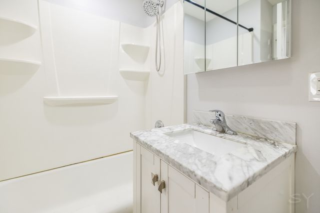 83 Indianwood Drive, Thornton, IL 60476