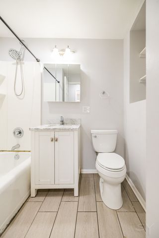 83 Indianwood Drive, Thornton, IL 60476