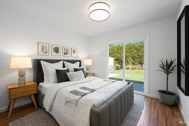 17 Strawberry Cir, Mill Valley, CA 94941