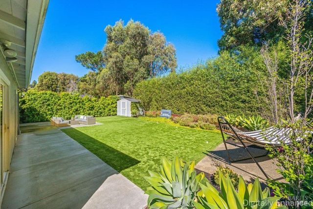 17 Strawberry Cir, Mill Valley, CA 94941