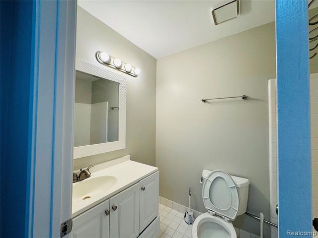 31199 Columbia Drive, Novi, MI 48377