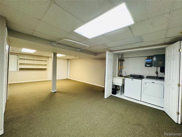 31199 Columbia Drive, Novi, MI 48377
