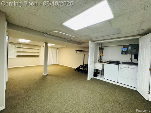 31199 Columbia Drive, Novi, MI 48377