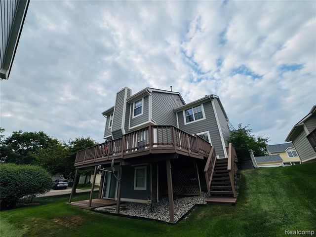 31199 Columbia Drive, Novi, MI 48377