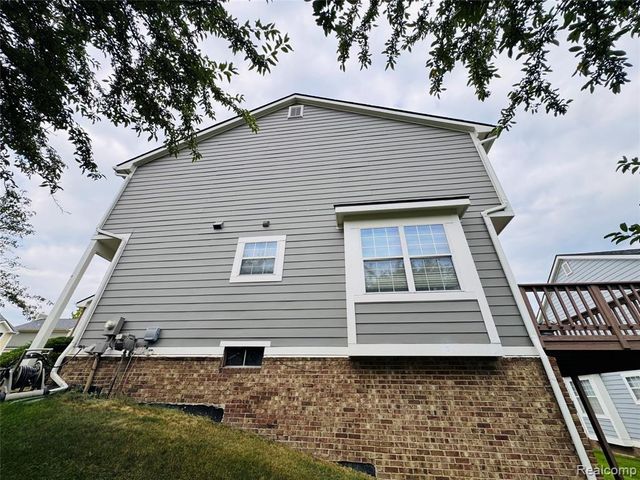 31199 Columbia Drive, Novi, MI 48377