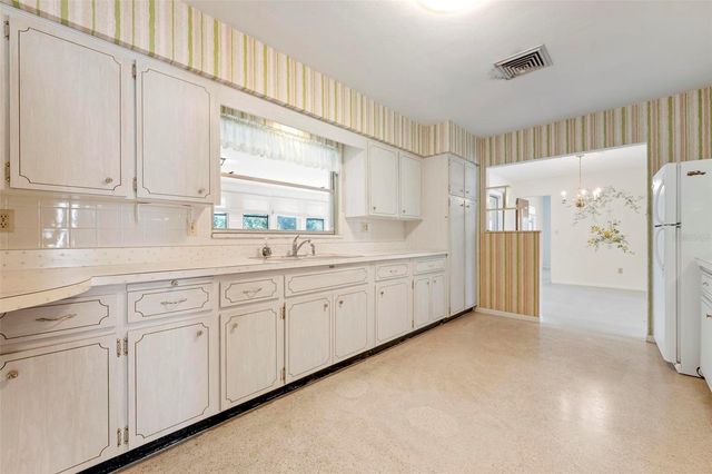 3052 WEBBER STREET, Sarasota, FL 34239