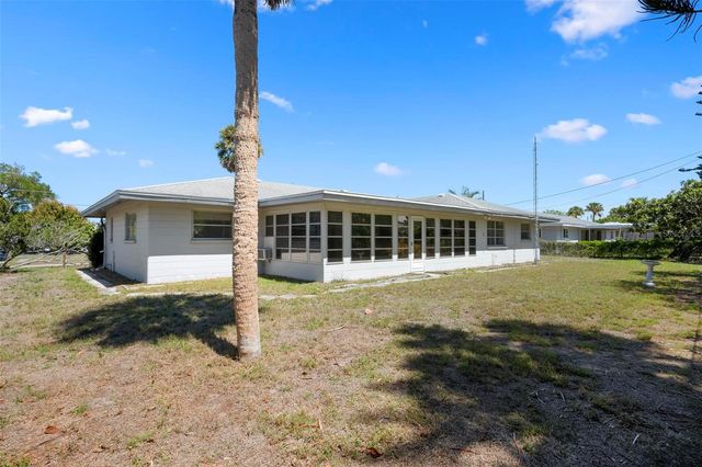 3052 WEBBER STREET, Sarasota, FL 34239