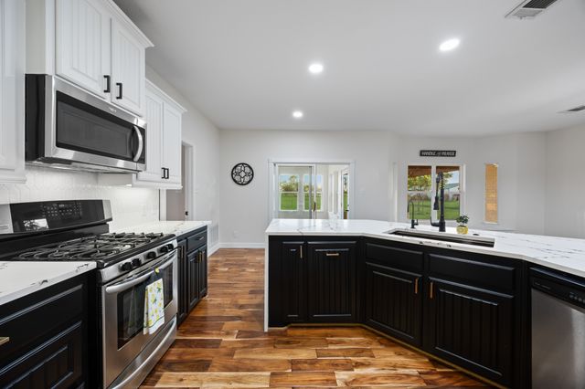 6880 County Road 4042, Kemp, TX 75143