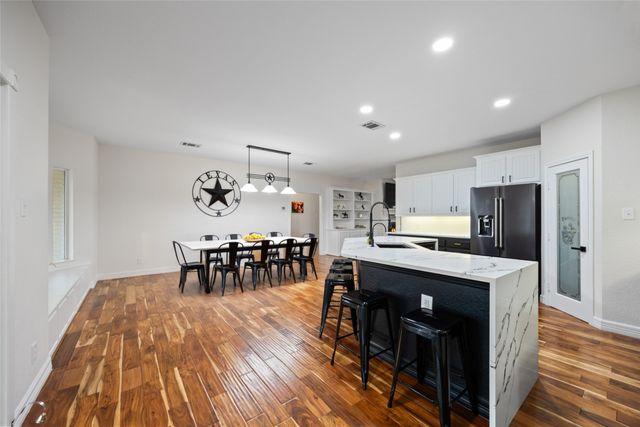 6880 County Road 4042, Kemp, TX 75143