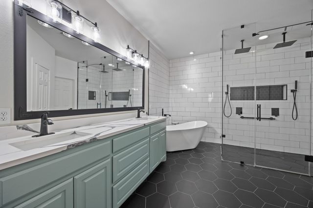 6880 County Road 4042, Kemp, TX 75143