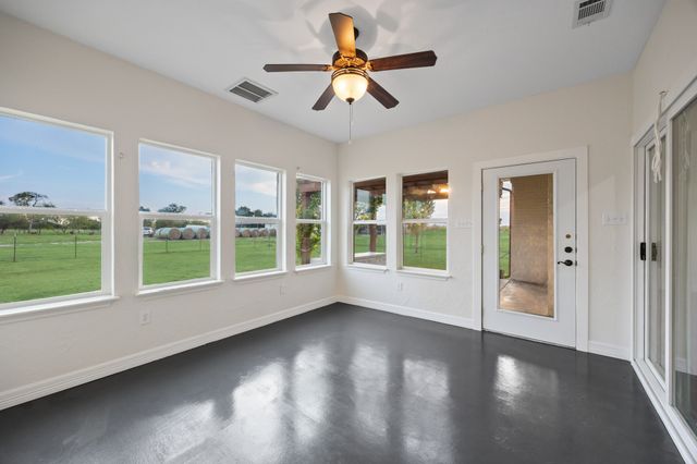 6880 County Road 4042, Kemp, TX 75143