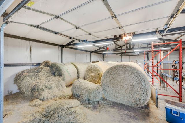 6880 County Road 4042, Kemp, TX 75143