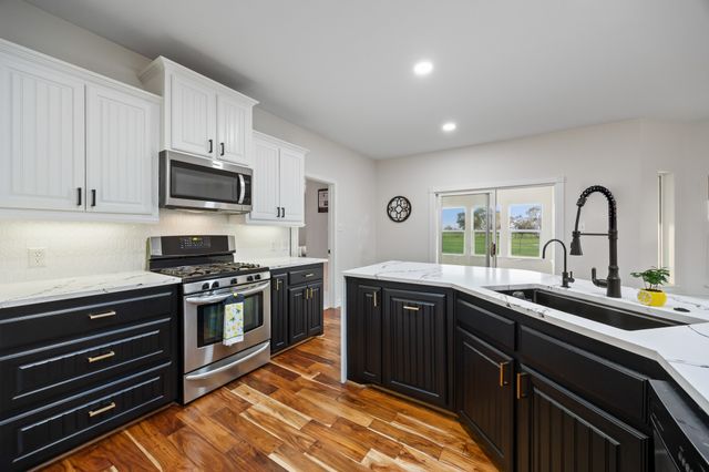 6880 County Road 4042, Kemp, TX 75143