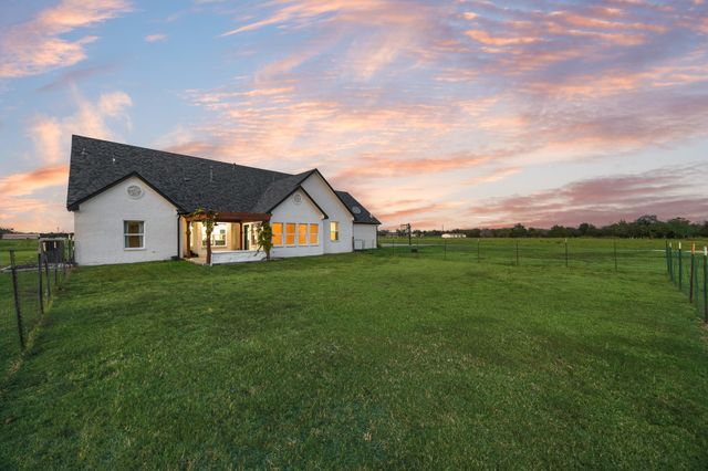 6880 County Road 4042, Kemp, TX 75143