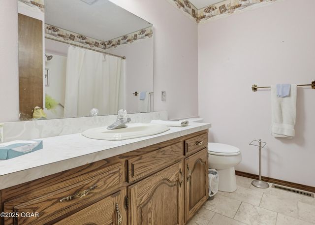 2631 Matthews Drive, Joplin, MO 64801